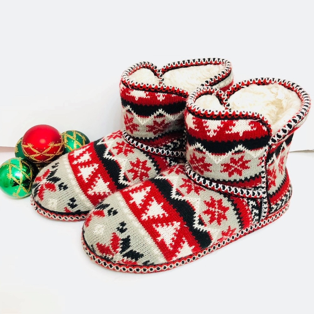 LUK EES Holiday Christmas Boots Sweater indoor shoes boots keep you warm cozy